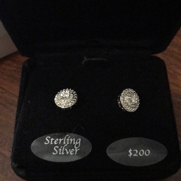 Jewelry - Earrings